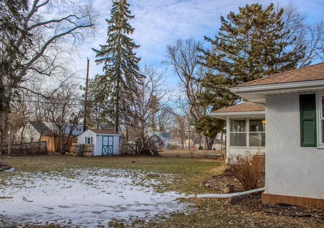 Photo 3 of Single family home for sale at 2187 Burr St N, Saint Paul, MN 55117 | MLS# 7119761 | Listing updated on 2026-09-10