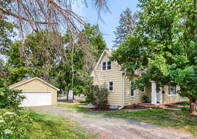 Photo 3 of Single family home for sale at 156 6th Street NW, Forest Lake, MN 55025 | MLS# 7119777 | Listing updated on 2026-09-11