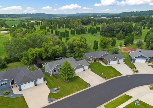 Photo 3 of Single family home for sale at 1244 Lone Stone Ct Se, Chatfield, MN 55923 | MLS# 7120388 | Listing updated on 2026-09-14