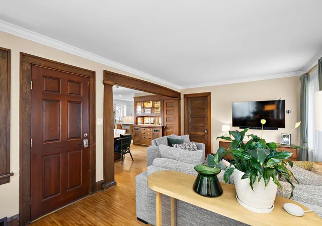 Photo 4 of Single family home for sale at 101 E 48th Street, Minneapolis, MN 55419 | MLS# 7120423 | Listing updated on 2026-09-10