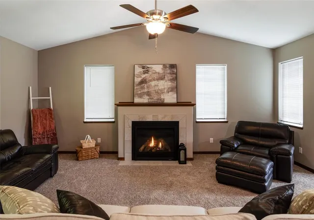 Photo 3 of Single family home for sale at 304 Tanager Rd, Mankato, MN 56001 | MLS# 7120463 | Listing updated on 2026-09-12
