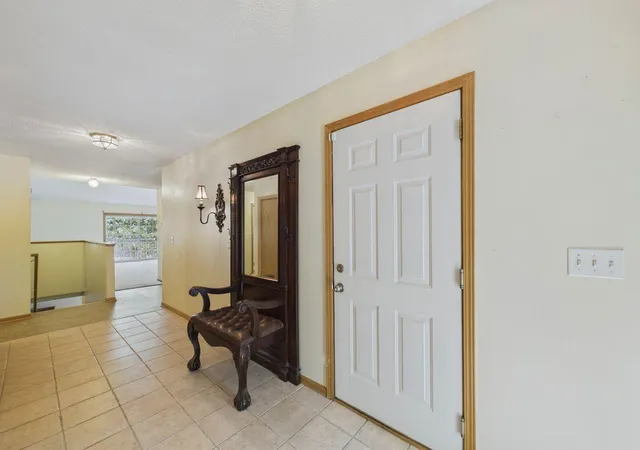 Photo 3 of Single family home for sale at 182 Emerson Ave E, Saint Paul, MN 55118 | MLS# 7120464 | Listing updated on 2026-09-10