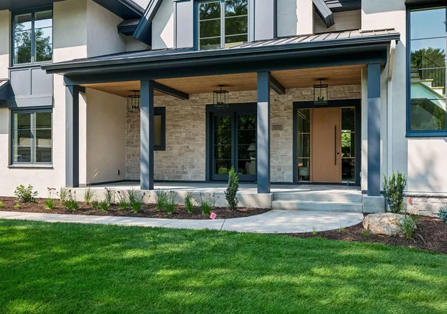 Photo 3 of Single family home for sale at 5252 Lochloy Dr, Minneapolis, MN 55436 | MLS# 7120536 | Listing updated on 2026-09-15
