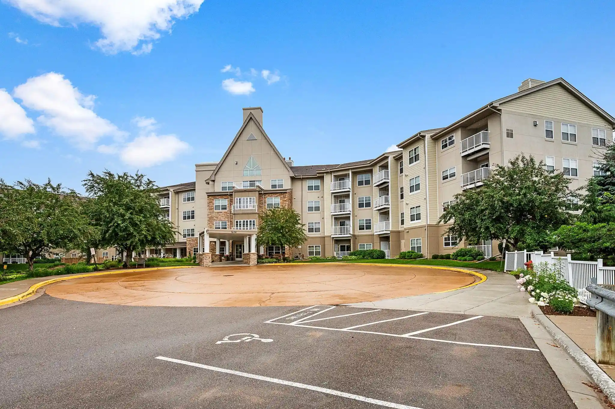 Listing Photo 2 - Condo for sale in 5650 Boone Ave N located at 5650 Boone Ave N, New Hope, MN 55428 - Unit #120