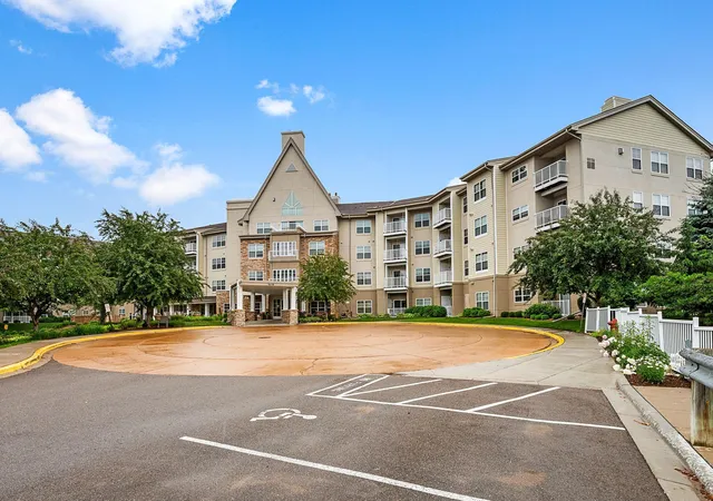 Listing Photo 2 - Condo for sale in building located at 5650 Boone Ave N, New Hope, MN 55428 - Unit #120