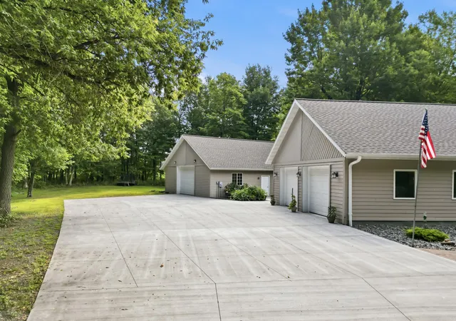 Photo 3 of Sale Pending at 12814 92nd Street, Bloomer, WI 54724 | MLS# 7120709 | Listing updated on 2026-09-11