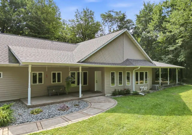 Photo 3 of Sale Pending at 12814 92nd Street, Bloomer, WI 54724 | MLS# 7120709 | Listing updated on 2026-09-11
