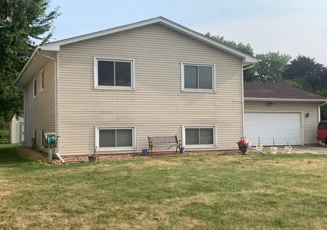 Photo 1 of Sale Pending at 2359 17th Avenue E, Saint Paul, MN 55109 | MLS# 7120719 | Listing updated on 2026-09-14