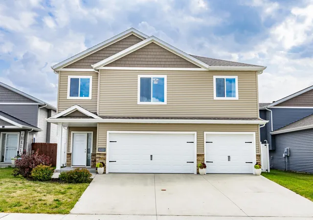 Photo 3 of Single family home for sale at 3005 38th Avenue S, Moorhead, MN 56560 | MLS# 7120894 | Listing updated on 2026-09-11