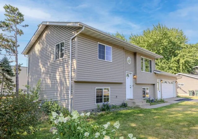 Photo 3 of Single family home for sale at 705 3rd Avenue N, Sartell, MN 56377 | MLS# 7121081 | Listing updated on 2026-09-14