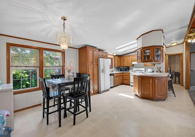 Photo 3 of Sale Pending at 2679 Ryan Dr, Saint Paul, MN 55119 | MLS# 7121091 | Listing updated on 2026-09-25