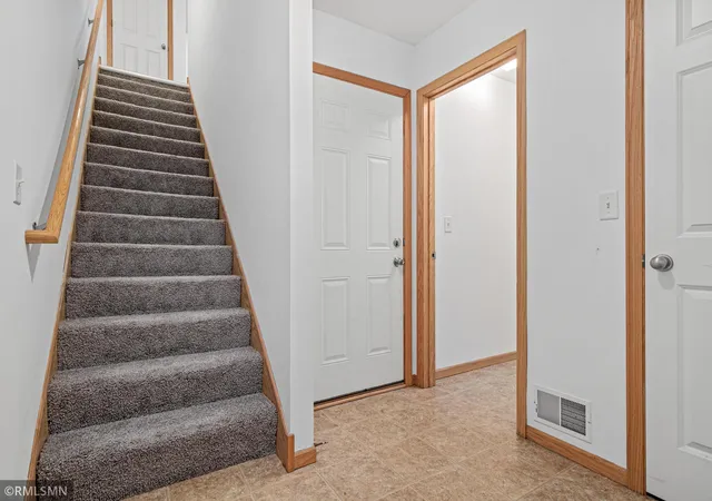 Photo 3 of Condo for sale at 9 Hope Cir, Hudson, WI 54016 | MLS# 7121190 | Listing updated on 2026-09-14