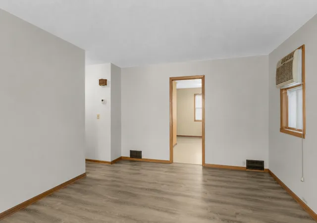 Listing Photo 5 - Condo for sale in building located at 435 Madison St NE, Minneapolis, MN 55413