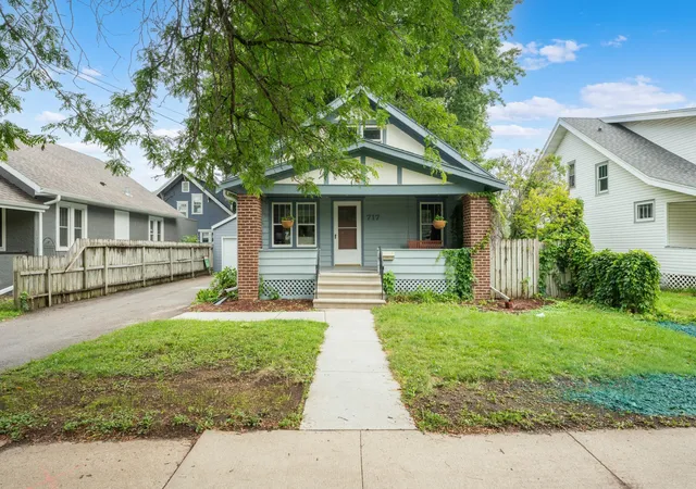 Photo 1 of Sale Pending at 717 2nd Street Nw, Rochester, MN 55901 | MLS# 7121275 | Listing updated on 2026-09-11