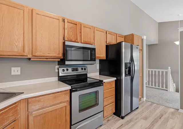 Photo 4 of Sale Pending at 7432 Vinewood Ln N, Maple Grove, MN 55311 | MLS# 7121414 | Listing updated on 2026-09-11