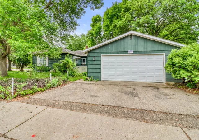 Photo 4 of Single family home for sale at 1510 Lynn Ave, Detroit Lakes, MN 56501 | MLS# 7121501 | Listing updated on 2026-10-01