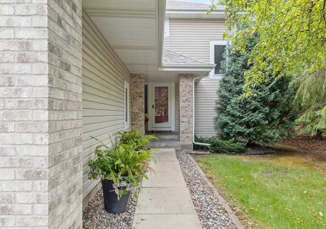 Photo 3 of Sale Pending at 15785 25th Pl N, Plymouth, MN 55447 | MLS# 7121553 | Listing updated on 2026-09-11