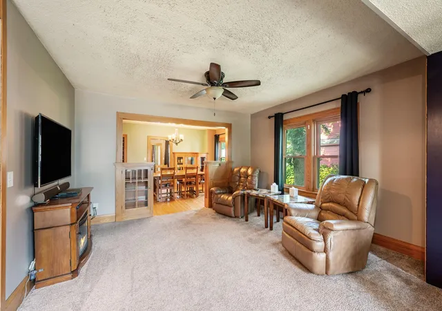 Photo 3 of Single family home for sale at 312 W 2nd Street, Blue Earth, MN 56013 | MLS# 7121744 | Listing updated on 2026-09-11