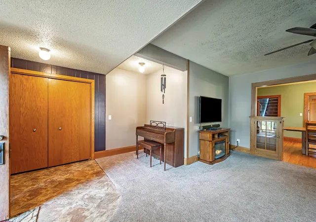 Photo 4 of Single family home for sale at 312 W 2nd Street, Blue Earth, MN 56013 | MLS# 7121744 | Listing updated on 2026-09-11