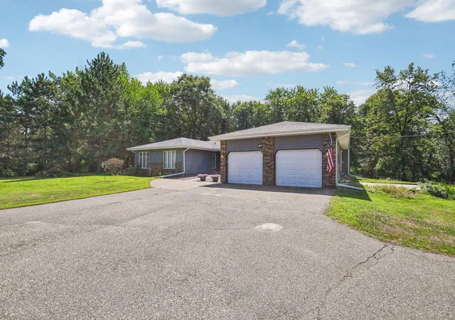 Photo 3 of Single family home for sale at 3370 191st Lane Nw, Anoka, MN 55303 | MLS# 7121781 | Listing updated on 2026-09-14