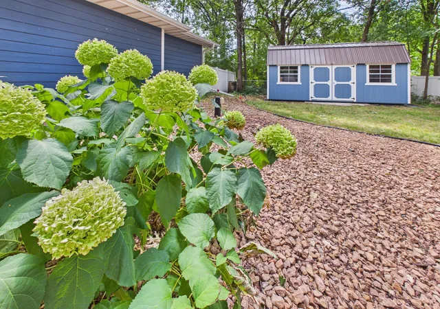 Photo 3 of Single family home for sale at 2527 Colony Cir, Saint Cloud, MN 56303 | MLS# 7121800 | Listing updated on 2026-10-07