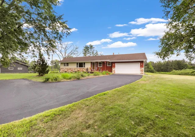 Photo 4 of Sale Pending at 13620 Vinewood Ln N, Dayton, MN 55327 | MLS# 7121903 | Listing updated on 2026-09-08