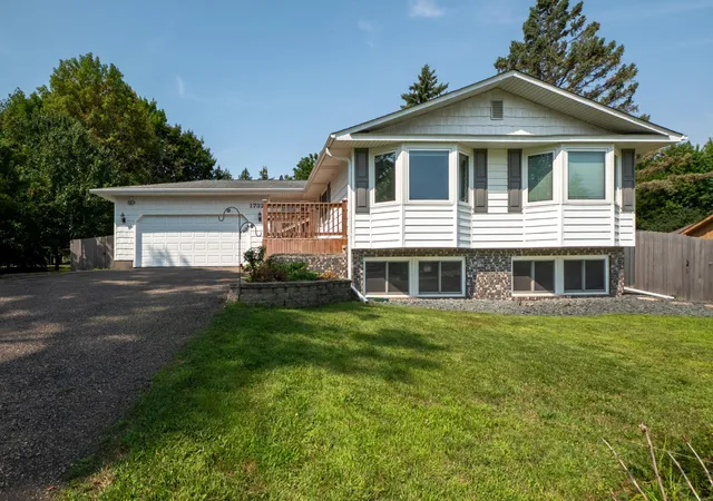 Photo 2 of Single family home for sale at 1732 Evergreen Dr, Saint Paul, MN 55125 | MLS# 7122037 | Listing updated on 2026-09-14