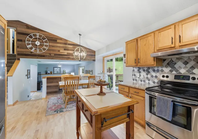 Photo 4 of Single family home for sale at 9005 Jensen Ave S, Cottage Grove, MN 55016 | MLS# 7122151 | Listing updated on 2026-09-14