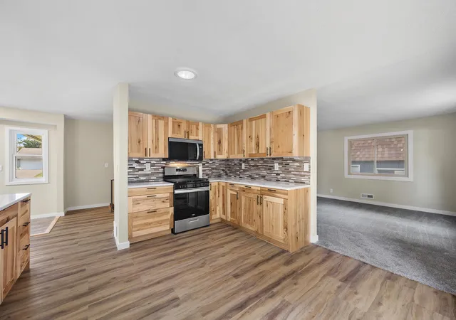 Photo 4 of Single family home for sale at 7101 Willow Rd, Maple Grove, MN 55369 | MLS# 7122201 | Listing updated on 2026-10-01