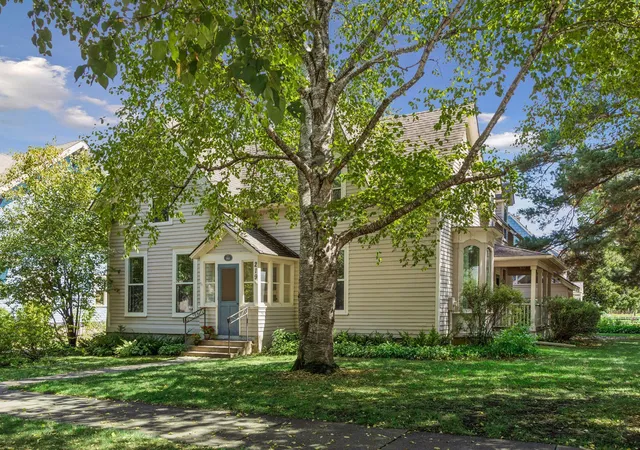 Photo 1 of Single family home for sale at 219 Nevada St, Northfield, MN 55057 | MLS# 7122298 | Listing updated on 2026-09-11
