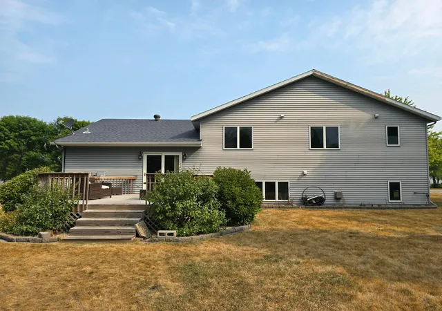 Photo 4 of Single family home for sale at 1101 5th Avenue SE, Barnesville, MN 56514 | MLS# 7122337 | Listing updated on 2026-09-14