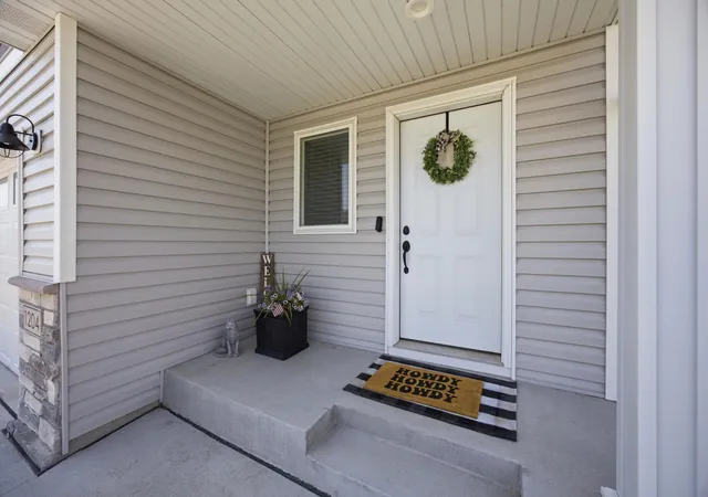 Photo 3 of Single family home for sale at 1204 Marlys Dr W, West Fargo, ND 58078 | MLS# 7122347 | Listing updated on 2026-09-09