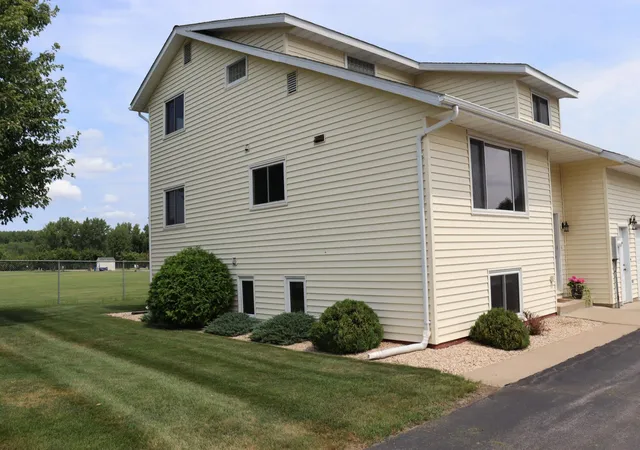 Photo 2 of Single family home for sale at 1304 Mcnally Dr #A, Winona, MN 55987 | MLS# 7122511 | Listing updated on 2026-10-26