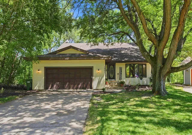 Photo 3 of Sale Pending at 1861 Stinson Blvd, Saint Paul, MN 55112 | MLS# 7122526 | Listing updated on 2026-09-10