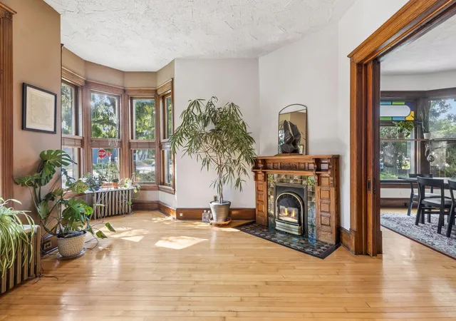 Photo 4 of Single family home for sale at 1506 Washington St NE, Minneapolis, MN 55413 | MLS# 7122704 | Listing updated on 2026-09-30