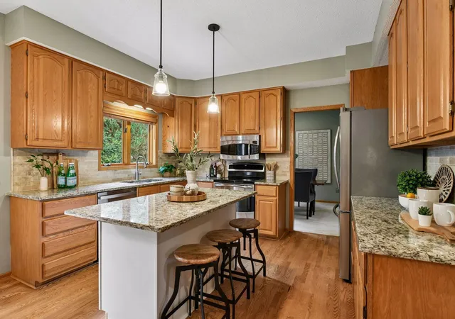 Photo 4 of Single family home for sale at 1929 Woodstone Dr, Victoria, MN 55386 | MLS# 7122786 | Listing updated on 2026-09-14