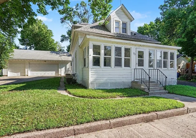 Photo 4 of Single family home for sale at 23 Main St E, Morristown, MN 55052 | MLS# 7122810 | Listing updated on 2026-09-27