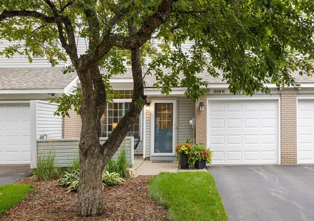 Photo 2 of Sale Pending at 534 Lovell Ave #6, Saint Paul, MN 55113 | MLS# 7122861 | Listing updated on 2026-09-14
