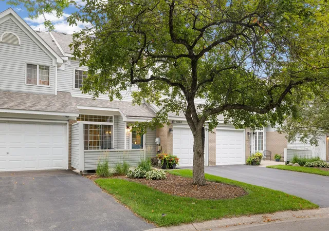 Photo 3 of Sale Pending at 534 Lovell Ave #6, Saint Paul, MN 55113 | MLS# 7122861 | Listing updated on 2026-09-14
