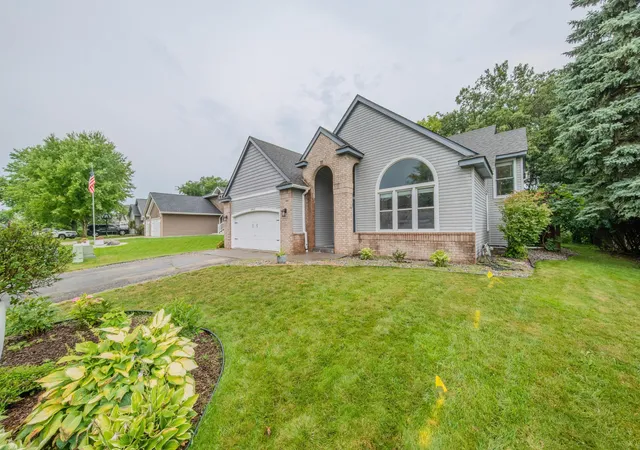 Photo 3 of Single family home for sale at 5962 N Ridge Dr, Savage, MN 55378 | MLS# 7123160 | Listing updated on 2026-09-22