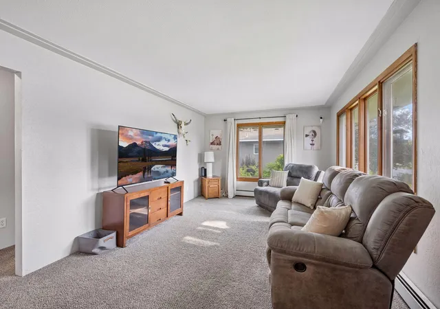 Photo 3 of Sale Pending at 1517 Oak Grv Rd Sw, Saint Cloud, MN 56301 | MLS# 7123201 | Listing updated on 2026-09-11