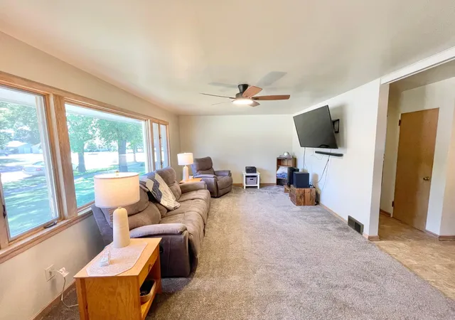 Photo 4 of Sale Pending at 16 S Paffrath Ave, Springfield, MN 56087 | MLS# 7123202 | Listing updated on 2026-09-09