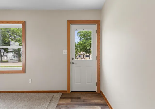 Photo 3 of Single family home for sale at 123 W Mckinley St, Owatonna, MN 55060 | MLS# 7123229 | Listing updated on 2026-09-14