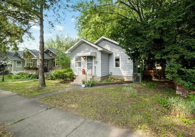 Photo 3 of Sale Pending at 3932 45th Avenue S, Minneapolis, MN 55406 | MLS# 7123273 | Listing updated on 2026-09-10