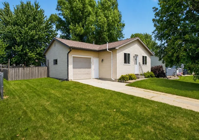 Photo 1 of Sale Pending at 913 2nd Street Nw, Byron, MN 55920 | MLS# 7123306 | Listing updated on 2026-09-21