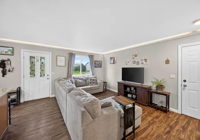 Photo 3 of Sale Pending at 913 2nd Street Nw, Byron, MN 55920 | MLS# 7123306 | Listing updated on 2026-09-21