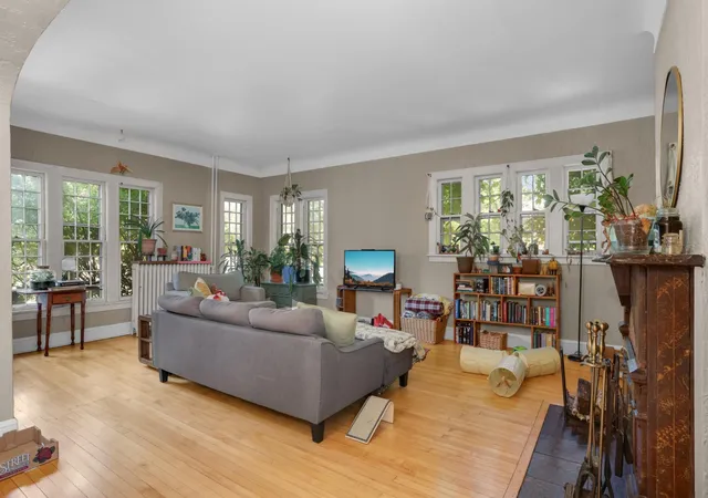 Photo 3 of Multi family home for sale at 116 Lexington Pkwy N, Saint Paul, MN 55104 | MLS# 7123313 | Listing updated on 2026-09-15