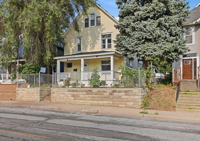 Photo 3 of Multi family home for sale at 1135 Washington St Ne, Minneapolis, MN 55413 | MLS# 7123418 | Listing updated on 2026-09-12