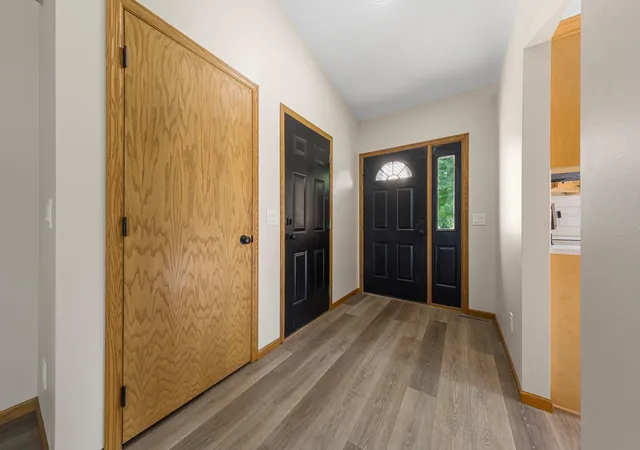 Photo 3 of Sale Pending at 1676 Castle Dr, North Mankato, MN 56003 | MLS# 7123487 | Listing updated on 2026-09-15