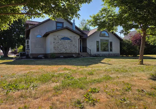 Photo 3 of Single family home for sale at 610 6th Street Sw, Forman, ND 58032 | MLS# 7123610 | Listing updated on 2026-09-14